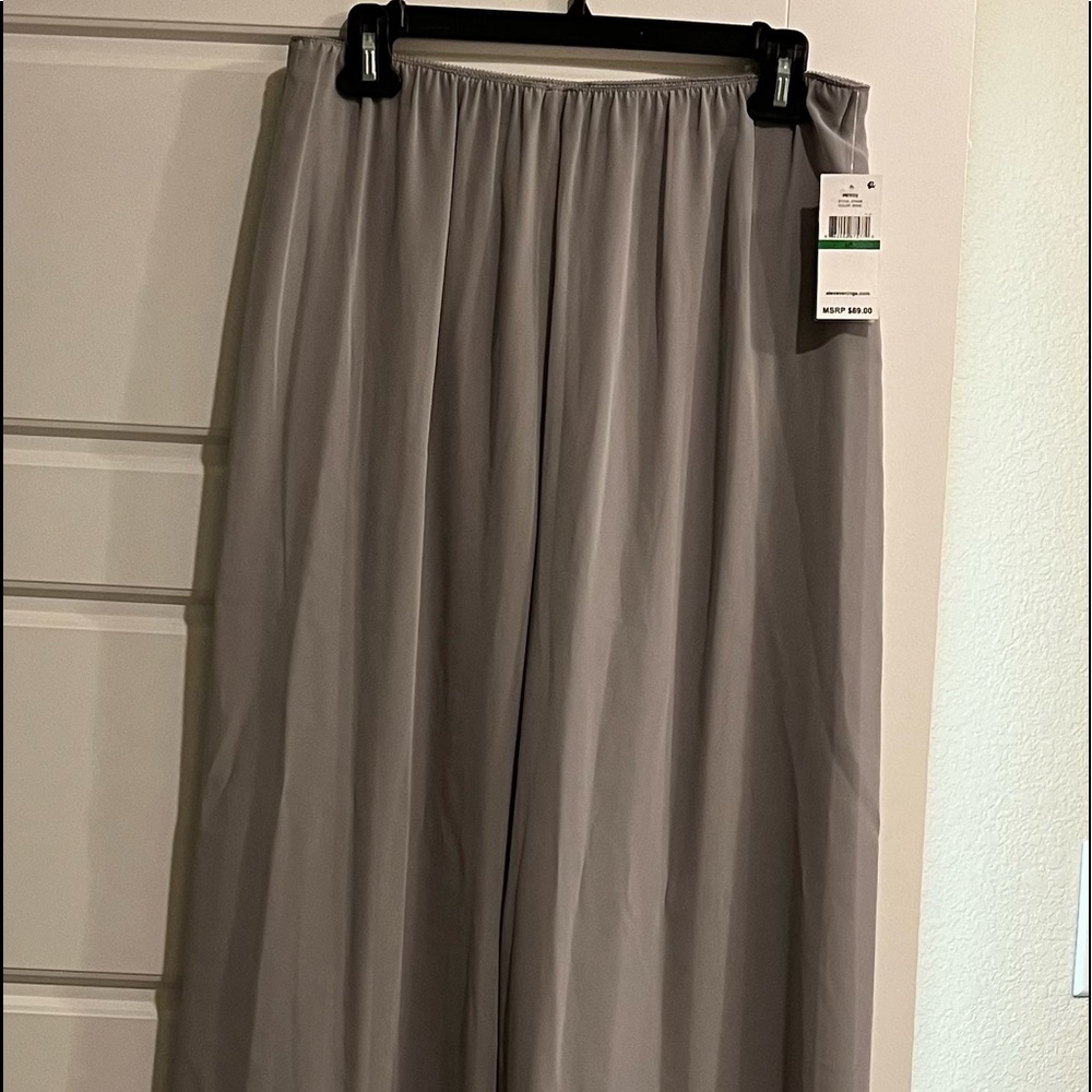 Petite Size Wide Leg Elastic Waist Chiffon Pull-On Pants
